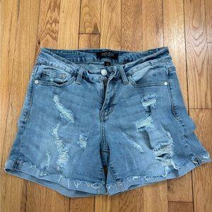 Judy Blue Womens Size 26 Medium Wash Cuffed/Distressed Hem Stretch Denim Shorts